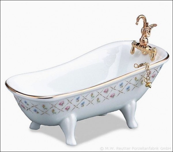 bathtub / gold-square