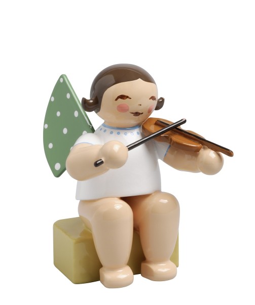 small angel with violin