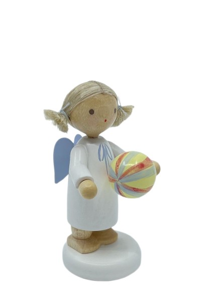 Angel with ball