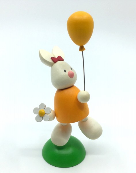 Kaninchen Emma mit Luftballon