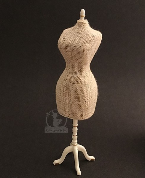 dressmaker&#039;s mannequin