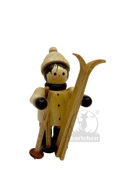 Kleiner Junge mit Ski