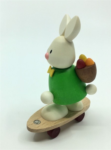 Kaninchen Max mit Skateboard