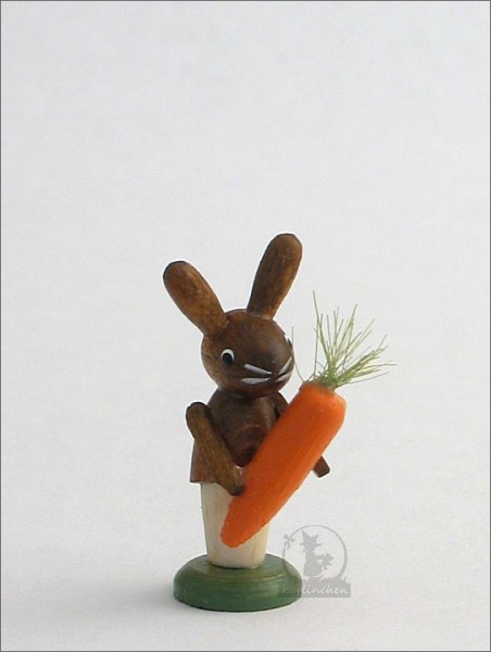 Easter bunny with carrot / 2,7 cm